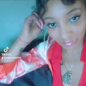 Meet your Posher, Marie